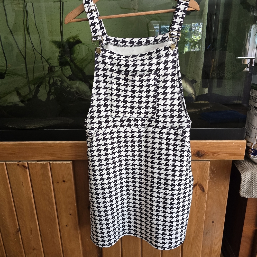 💜 B2G1 GUC overalls dress houndstooth